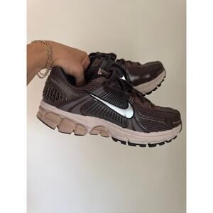 Nike Zoom Vomero 5 Brown Sneaker US 7